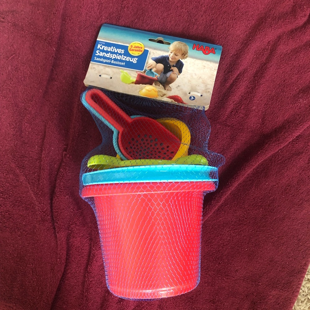NWT HABA CREATIVE SAND TOYS- 5 PIECE SET